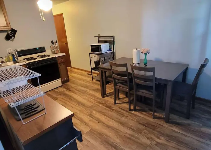 3 Bedroom Near Foundation Park * Centralia