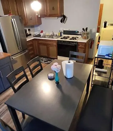 3 Bedroom Near Foundation Park