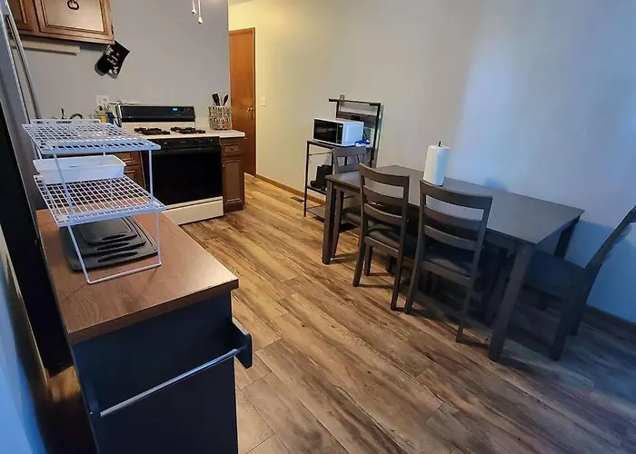 3 Bedroom Near Foundation Park Holiday home Centralia